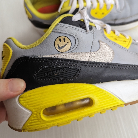 NIKE Air Max 90 LTR go the extra smile colorblock yellow sneakers - Picture 13 of 14